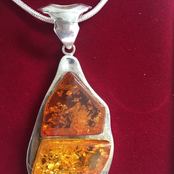 Silver necklace with amber drop - Picture 5 of 5